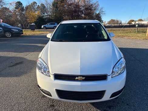 Used 2011 Chevrolet Impala LT image 3