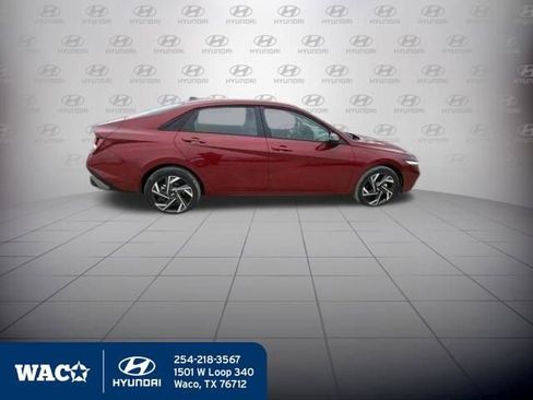 Used 2025 Hyundai Elantra Sport image 14