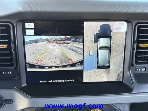 Used 2023 Ford Bronco Badlands image 3