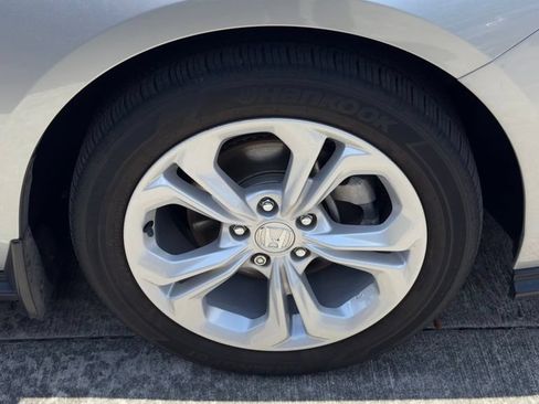 Used 2024 Honda Accord LX image 11