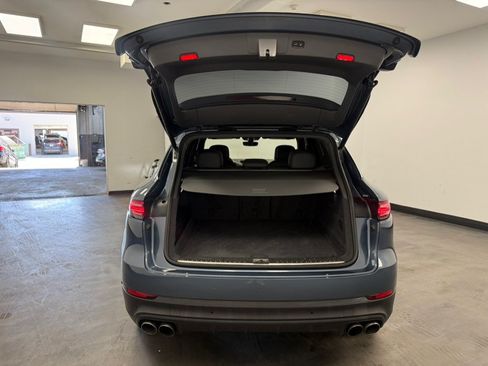 Used 2019 Porsche Cayenne S w/ Premium Plus Package AWD/4WD image 88