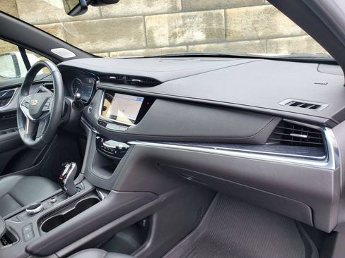 Certified 2023 Cadillac XT5 Premium Luxury w/ LPO, Floor Liner Package AWD/4WD image 36