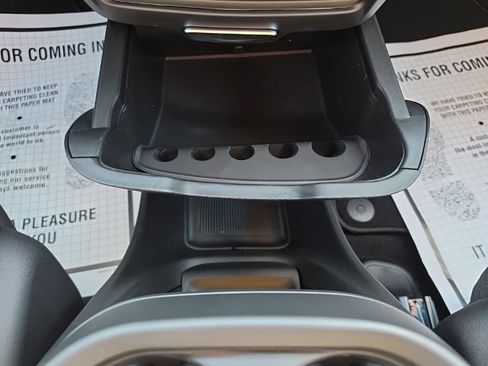 New 2027 Chrysler Pacifica Select FWD image 34
