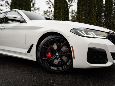 Used 2023 BMW 530i w/ M Sport Package image 8