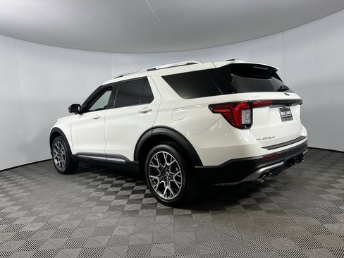 Used 2025 Ford Explorer Platinum w/ Ultimate Package image 8
