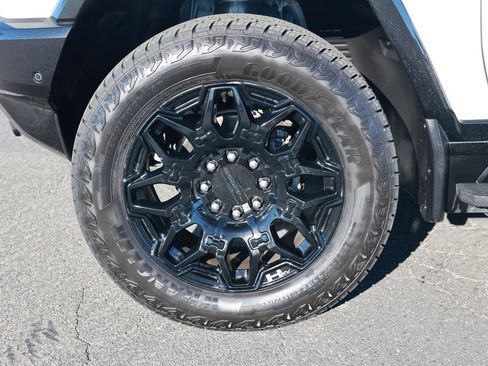 Used 2025 GMC Hummer EV 2X AWD/4WD image 11
