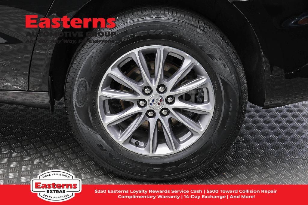 Used 2023 Buick Enclave Essence AWD/4WD image 9