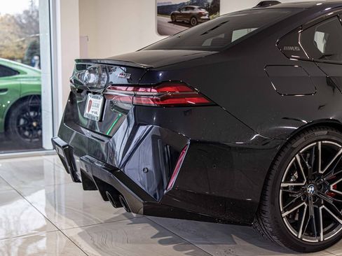 Used 2025 BMW M5 w/ Carbon Package image 12
