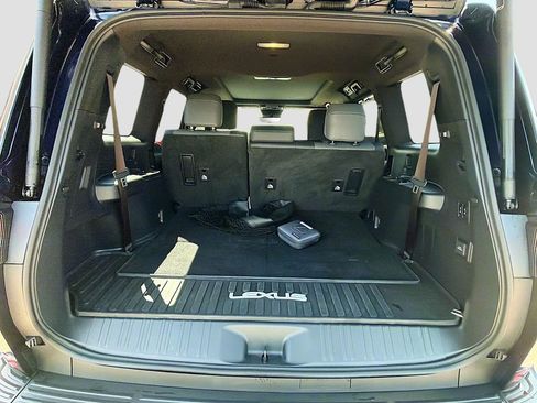 Used 2025 Lexus GX 550 w/ Accessory Package (2T) image 12