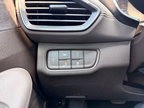 Used 2019 Hyundai Santa Fe SE AWD/4WD image 24