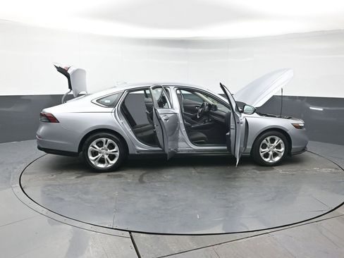 Certified 2023 Honda Accord LX image 47