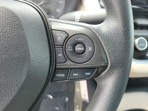 Used 2023 Toyota Corolla LE FWD image 24