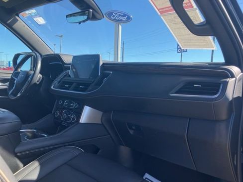 Used 2022 Chevrolet Tahoe Premier RWD image 12