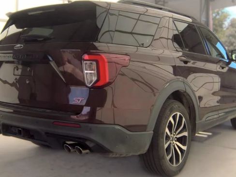 Used 2020 Ford Explorer ST w/ Premium Technology Package AWD/4WD image 3