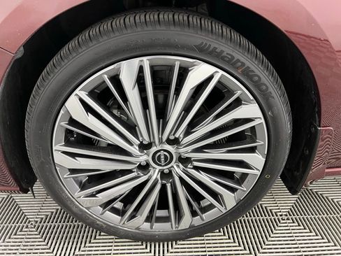 Used 2024 Nissan Altima 2.5 SL image 11