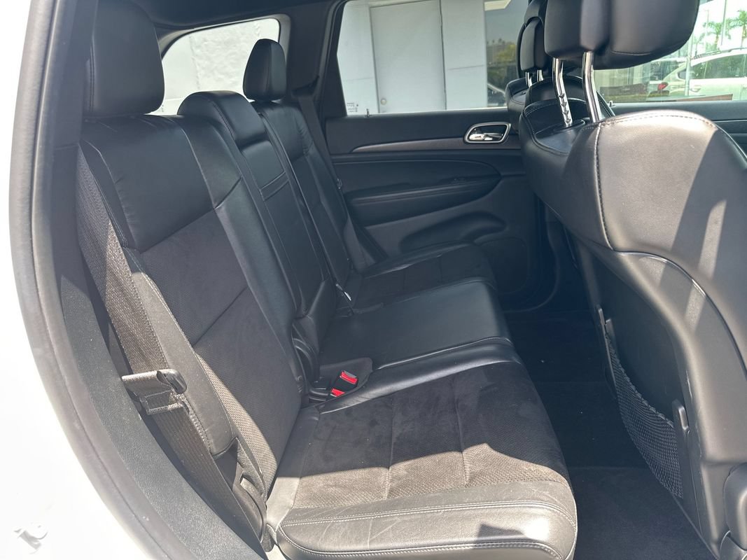 Used 2017 Jeep Grand Cherokee Altitude AWD/4WD image 29