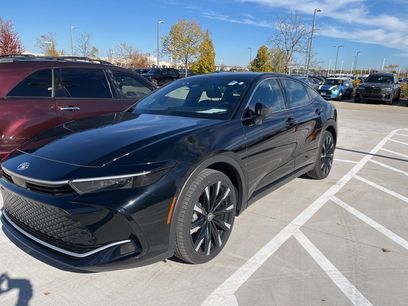Used 2023 Toyota Crown Platinum