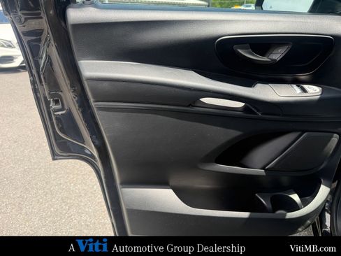 Used 2022 Mercedes-Benz Metris image 16