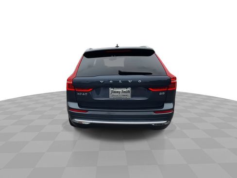 Used 2023 Volvo XC60 B5 Ultimate w/ Climate Package FWD image 6