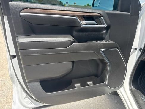 Used 2022 Chevrolet Silverado 1500 LT AWD/4WD image 28
