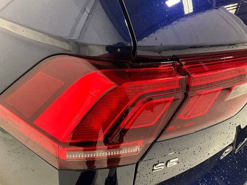 Used 2024 Volkswagen Tiguan SE image 26