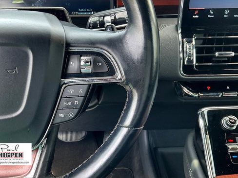 Used 2022 Lincoln Navigator Reserve image 19