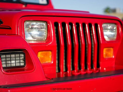 Used 1991 Jeep Wrangler Renegade AWD/4WD image 90