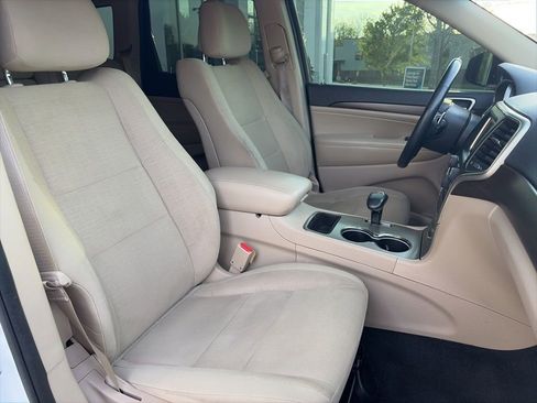 Used 2015 Jeep Grand Cherokee Laredo w/ Quick Order Package 23E image 30