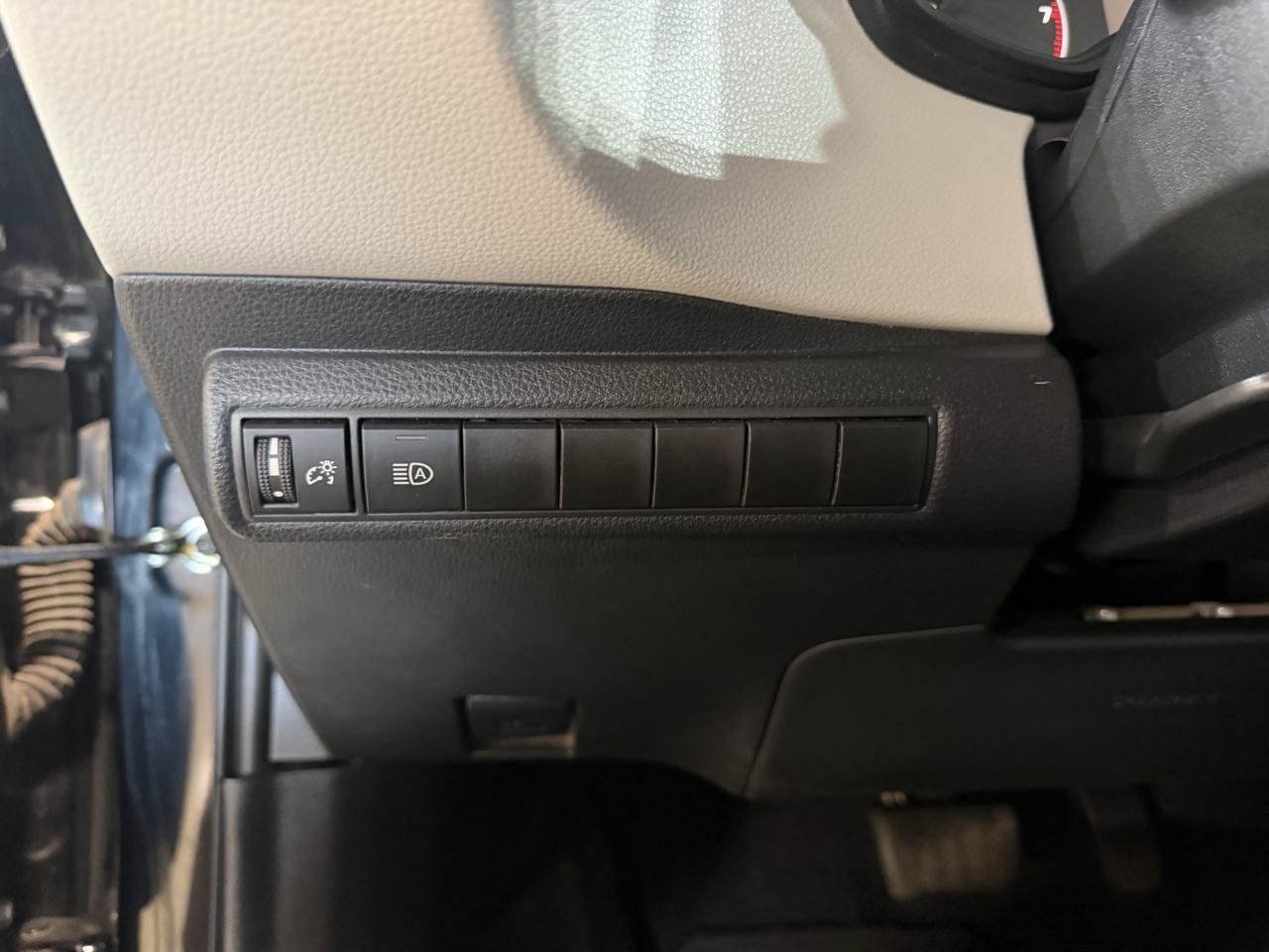 Used 2023 Toyota Corolla LE FWD image 31