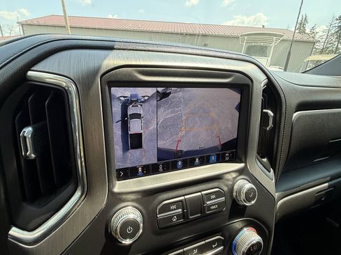 Used 2020 GMC Sierra 2500 Denali w/ Denali Ultimate Package AWD/4WD image 18