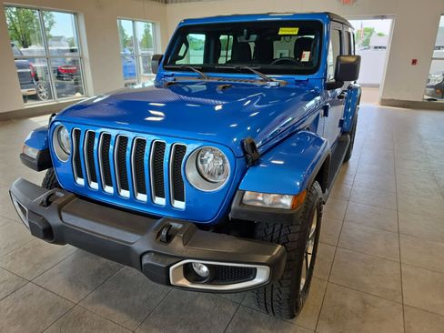 Used 2023 Jeep Wrangler Unlimited Sahara w/ Cold Weather Group AWD/4WD image 2