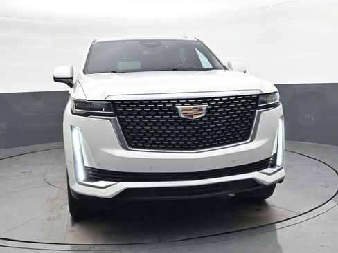 Used 2021 Cadillac Escalade Premium Luxury w/ Driver Assist Tech Package image 10