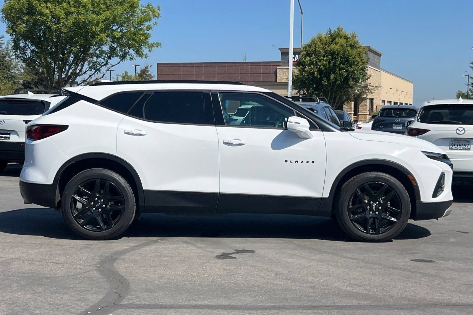 Used 2021 Chevrolet Blazer LT FWD image 3