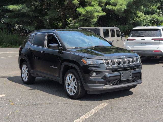 Certified 2023 Jeep Compass Latitude AWD/4WD image 3