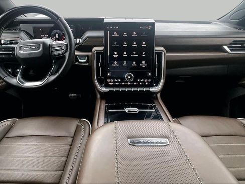 Used 2025 GMC Yukon Denali Ultimate w/ LPO, Floor Liner Package AWD/4WD image 16