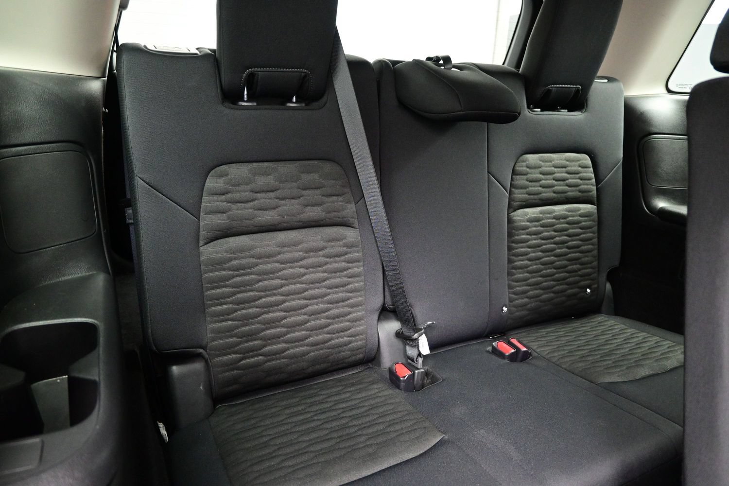 Used 2025 Nissan Pathfinder SV AWD/4WD image 18