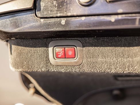 Used 2025 Aston Martin DBX 707 image 16