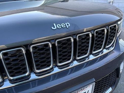 Used 2023 Jeep Grand Cherokee 4WD 4xe image 30