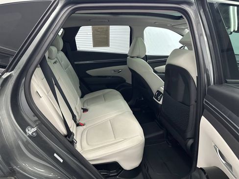 Used 2024 Hyundai Tucson Limited AWD/4WD image 16