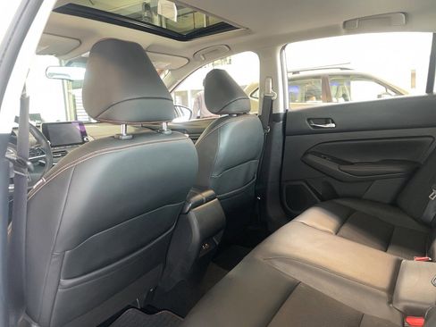 Used 2019 Nissan Altima 2.5 SR w/ SR Premium Package AWD/4WD image 6