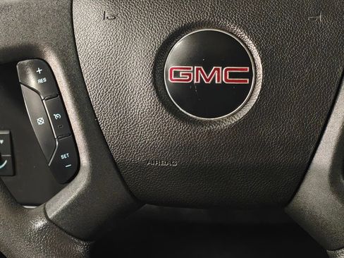 Used 2017 GMC Savana 2500 image 5