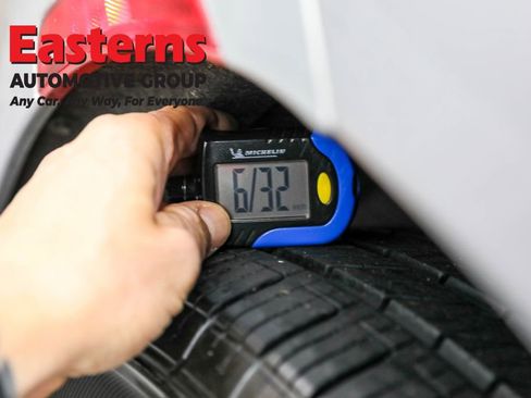 Used 2023 Chrysler Pacifica Limited image 43