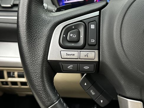 Used 2017 Subaru Outback 2.5i Premium image 21