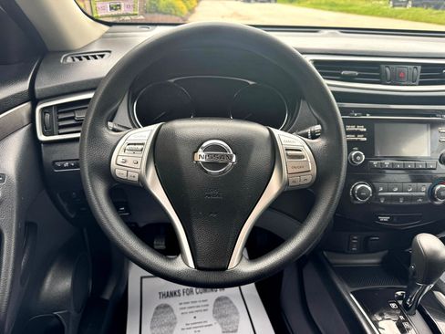 Used 2015 Nissan Rogue S image 10