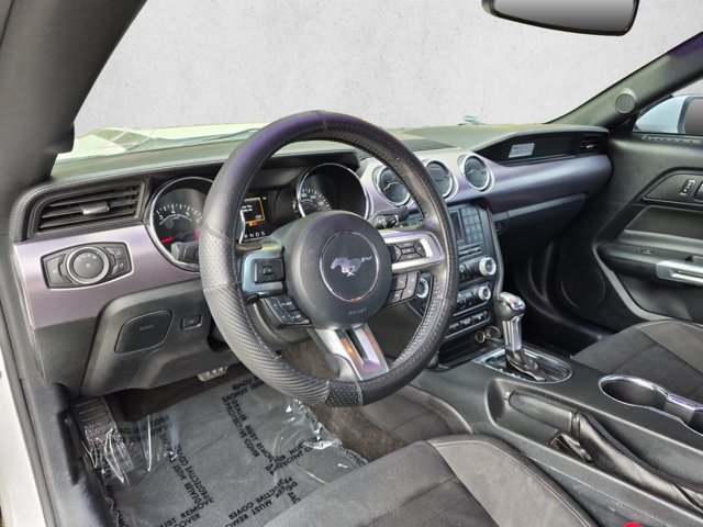 Used 2016 Ford Mustang GT RWD image 2