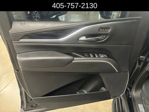 Used 2022 Cadillac Escalade ESV Sport image 9