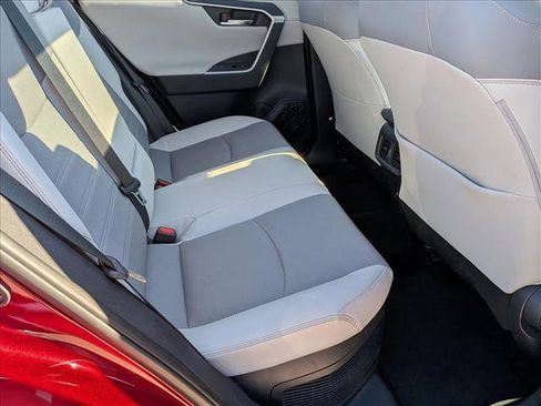 Used 2019 Toyota RAV4 Limited image 20