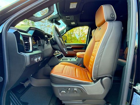 New 2026 GMC Sierra 3500 Denali Ultimate image 13