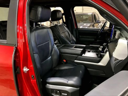 Used 2024 Toyota Tundra Platinum image 9