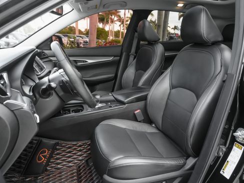 Used 2022 INFINITI QX50 Luxe FWD image 8